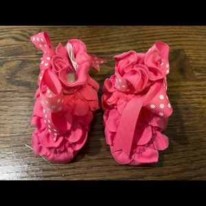 NWB Mudpie hot pink baby Booties